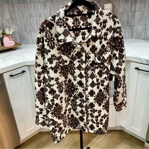 I BELIEVE Brown and Cream Damask Pattern Fleece Shacket Jacket - Size 3XL